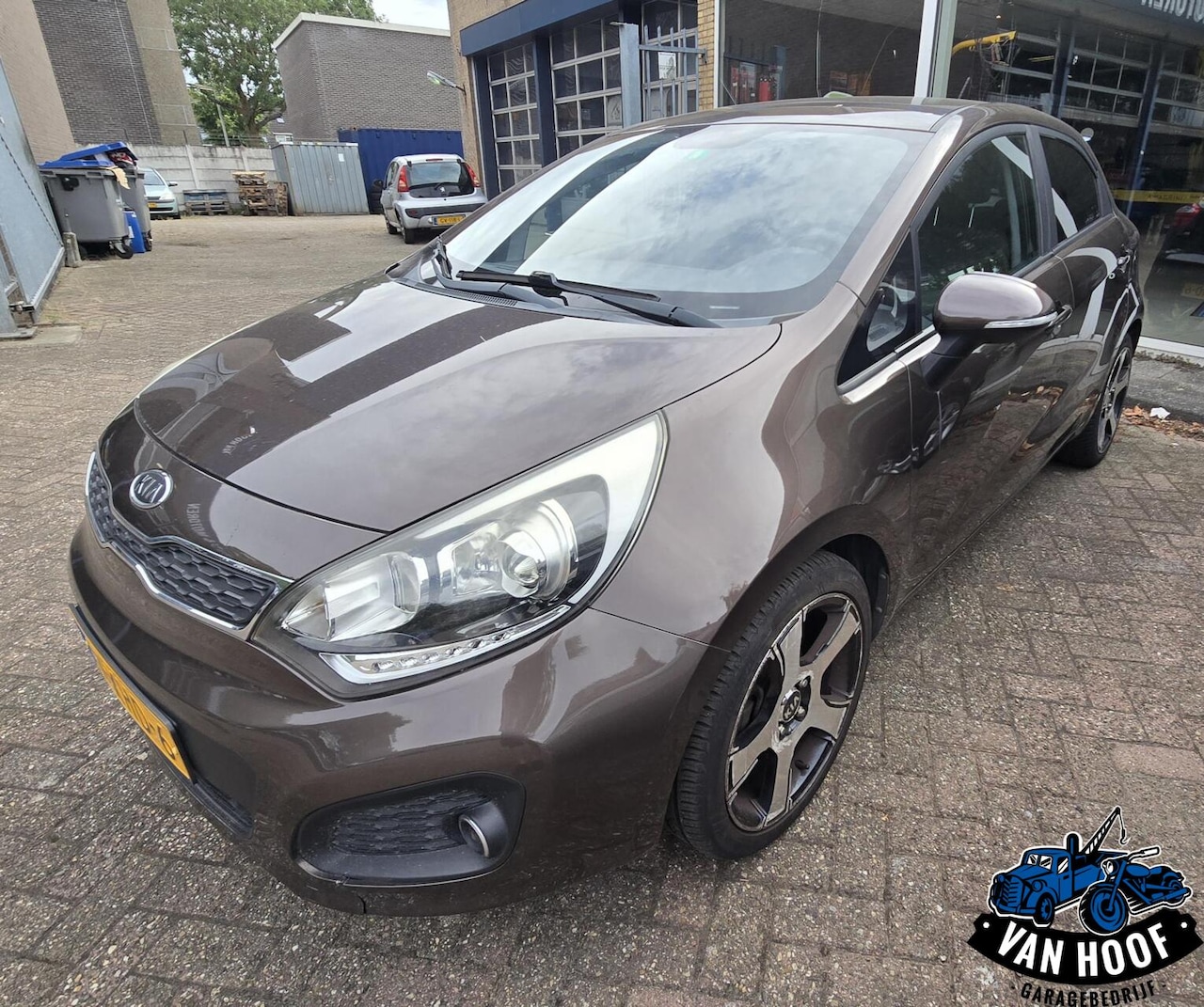 Kia Rio - 1.2 CVVT Comfort Pack Airco bluetooth - AutoWereld.nl