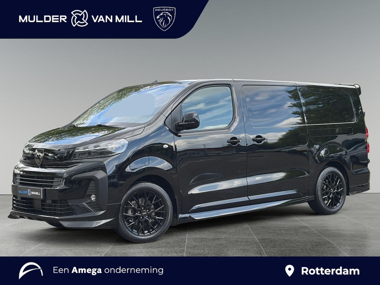 Peugeot e-Expert - EV L2 75kWh 136pk STX SPORT | Lederen bekleding STX | STX Pakket | Dakspoiler | Sideskirts - AutoWereld.nl