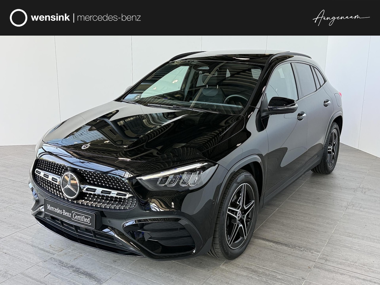 Mercedes-Benz GLA-Klasse - 180 AMG Line | Panoramaschuifdak | Night| Achteruitrijcamera | Dodehoekassistent | - AutoWereld.nl
