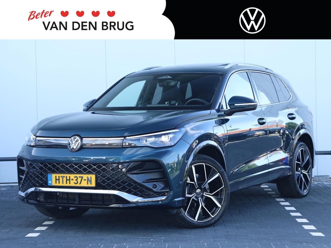 Volkswagen Tiguan - 1.5 eHybrid R-Line Edition 204PK DSG | Led Plus | Trekhaak | Panoramadak | Stoel/stuurverw - AutoWereld.nl