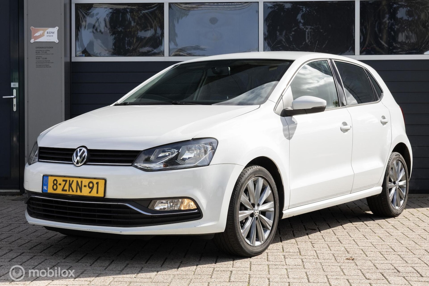 Volkswagen Polo - 1.2 TSI Cruise Navi FACELIFT - AutoWereld.nl