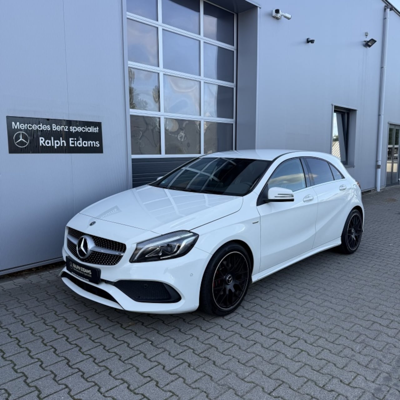 Mercedes-Benz A-klasse - 180 Bus. Sol. AMG - AutoWereld.nl