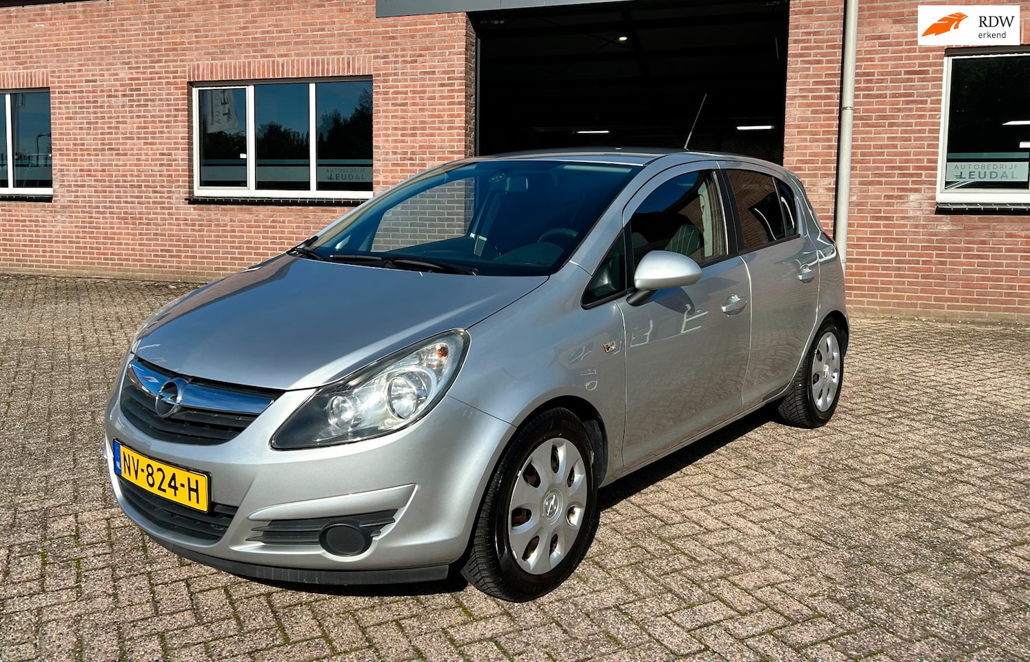 Opel Corsa - 1.2 EcoFlex Selection // 141.000 km // Airco - AutoWereld.nl