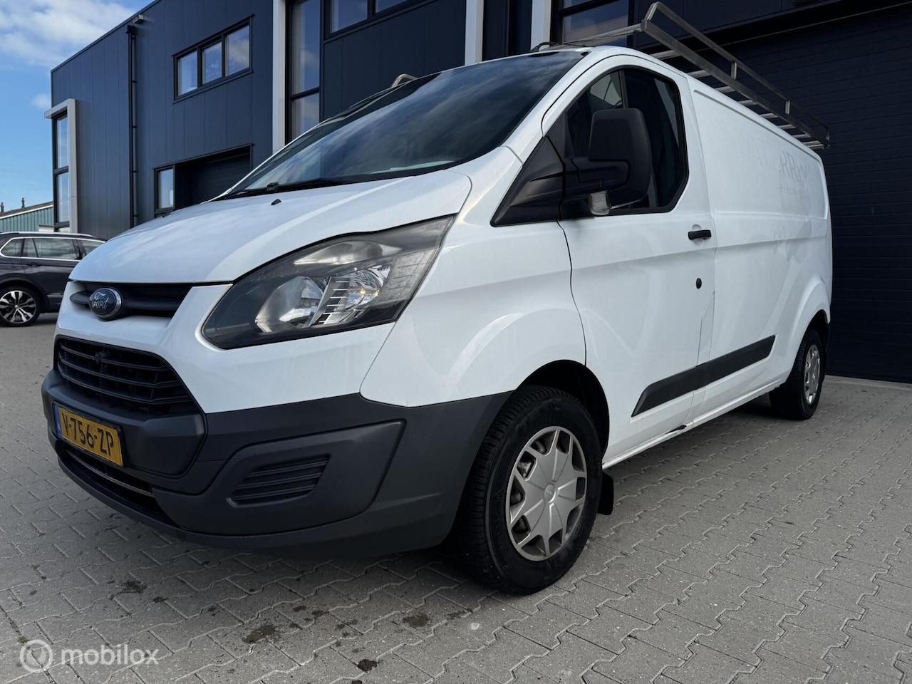 Ford Transit Custom - 290 2.0 TDCI L2H1 Ambiente 2016 - AutoWereld.nl