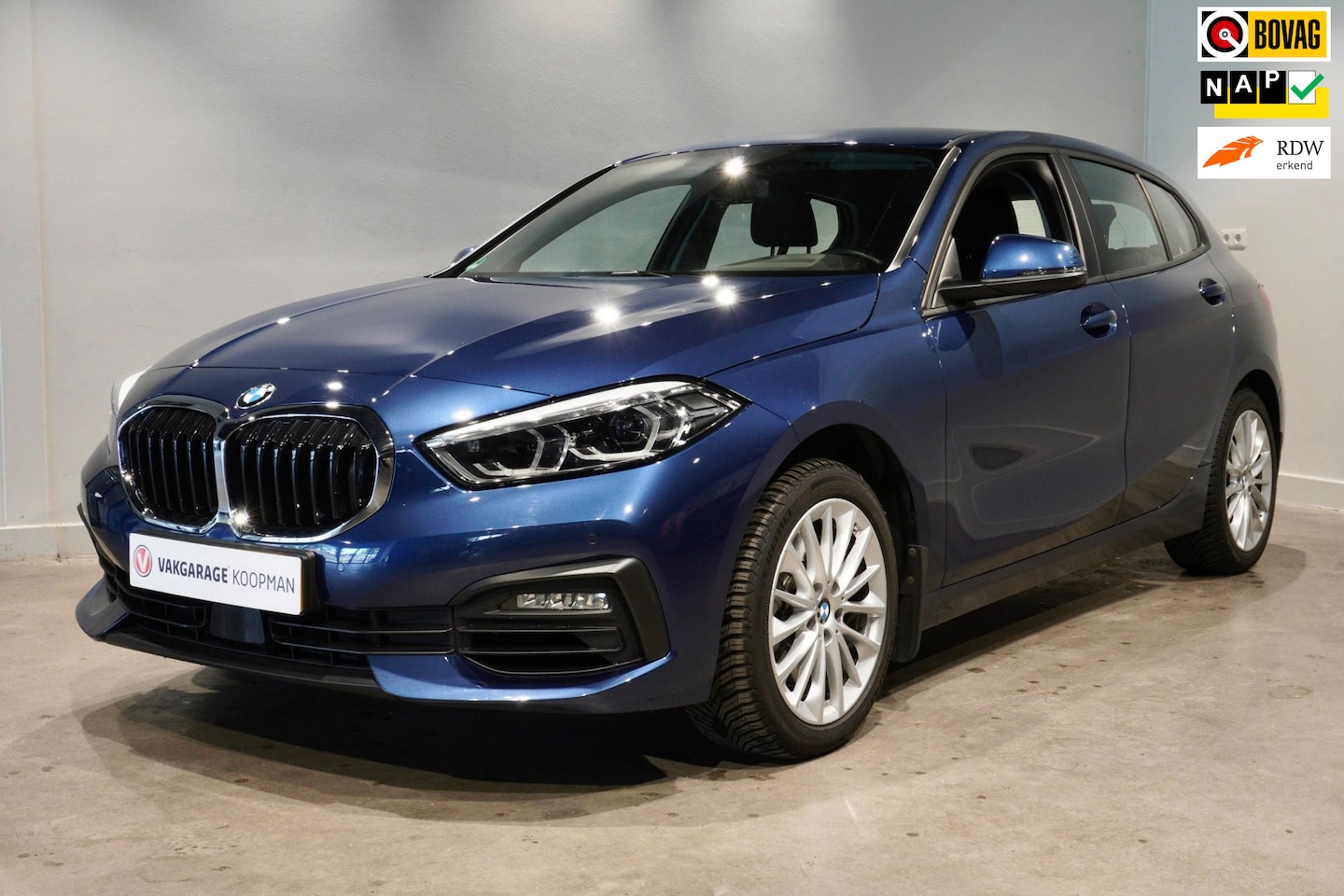 BMW 1-serie - 120i Business Edition Dealer onderhouden|Trekhaak|NAP - AutoWereld.nl