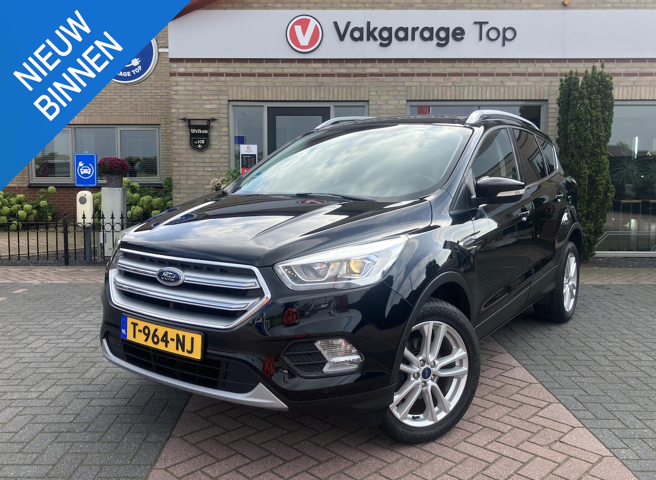 Ford Kuga - 1.5 EcoBoost Titanium | Camera | Trekhaak | Apple Carplay - AutoWereld.nl