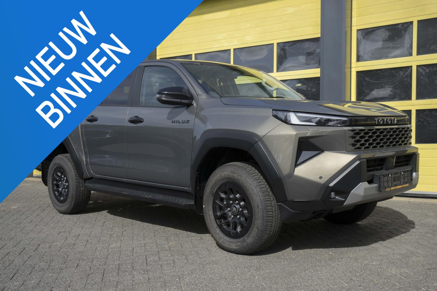 Toyota HiLux - 2.8 D-4D MHEV Double Cab Auto 4WD Comfort - AutoWereld.nl