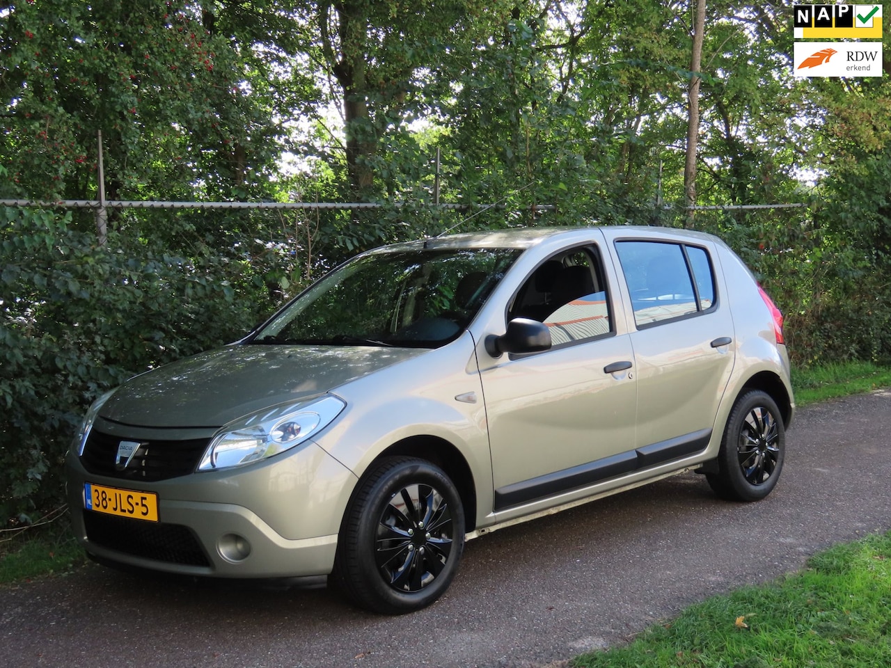 Dacia Sandero - 1.2 Ambiance *Airco ! *4 Nieuwe banden ! - AutoWereld.nl