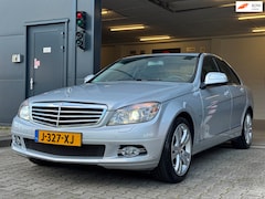Mercedes-Benz C-klasse - 200 K / PANO / XENON / CRUISE / CLIMATE / STOELVERW. / P.SENSOREN / DEALER ONDERH. / BLUET