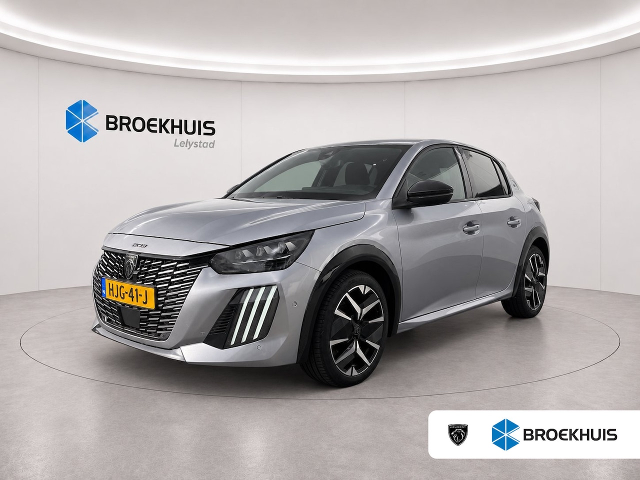 Peugeot 208 - 1.2 HYBRID 145PK GT PACK AUTOMAAT / NAVI / LEDER / CLIMA / PDC / 17" LMV / CAMERA / KEYLES - AutoWereld.nl