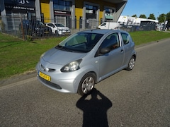 Toyota Aygo - 1.0-12V