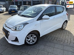 Hyundai i10 - 1.0i Comfort *navigatie + pdc + airco + Apple/AndroidCarPlay