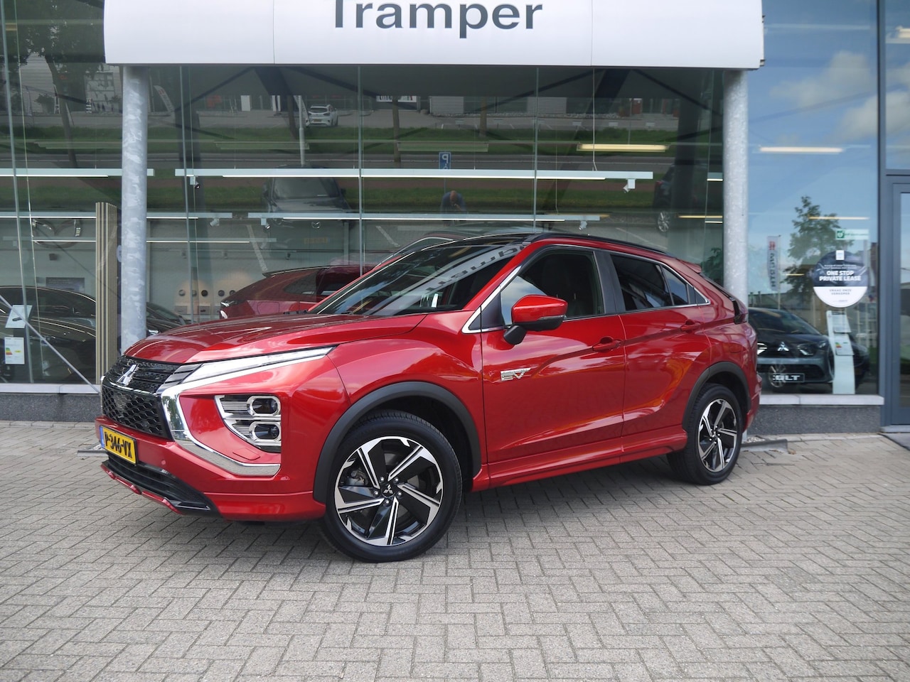 Mitsubishi Eclipse Cross - 2.4 PHEV Instyle|Trekhaak|Rijklaar - AutoWereld.nl