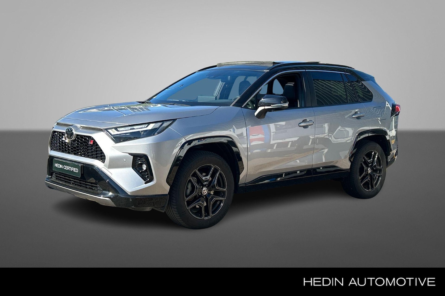 Toyota RAV4 - 2.5 Hybrid AWD GR SPORT | Panoramadak | Trekhaak | - AutoWereld.nl