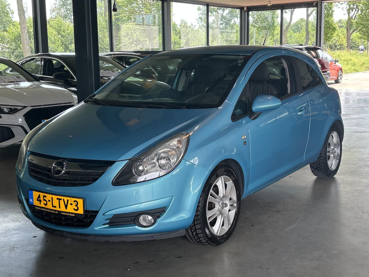 Opel Corsa - 1.4-16V '111' Edition Navi/Carplay Apk 7-2027 - AutoWereld.nl