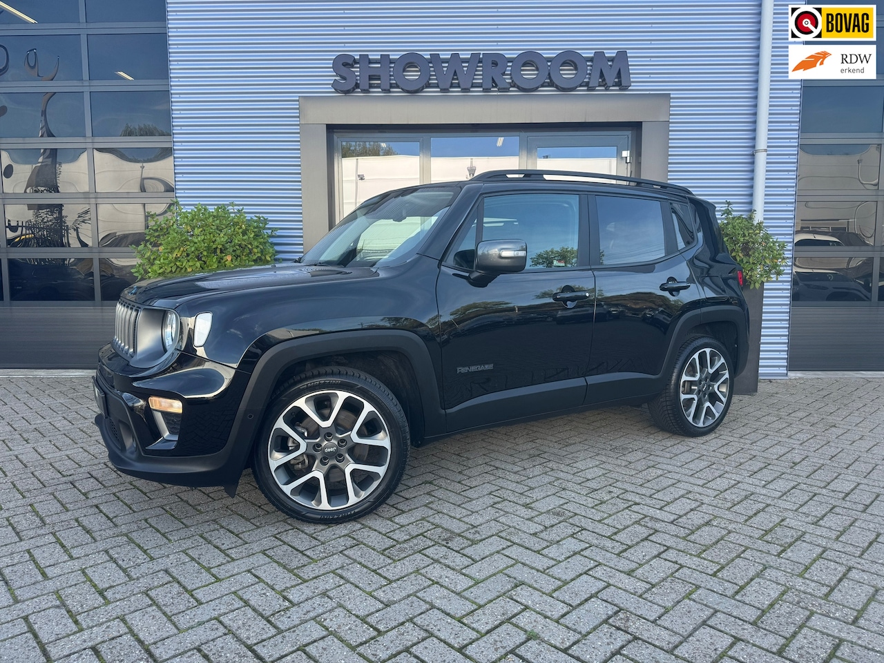 Jeep Renegade - 4xe 240 Plug-in Hybrid Electric S AUTOMAAT|CAMERA|APPLECARPLAY|19INCH LM-VELGEN|NAVI - AutoWereld.nl