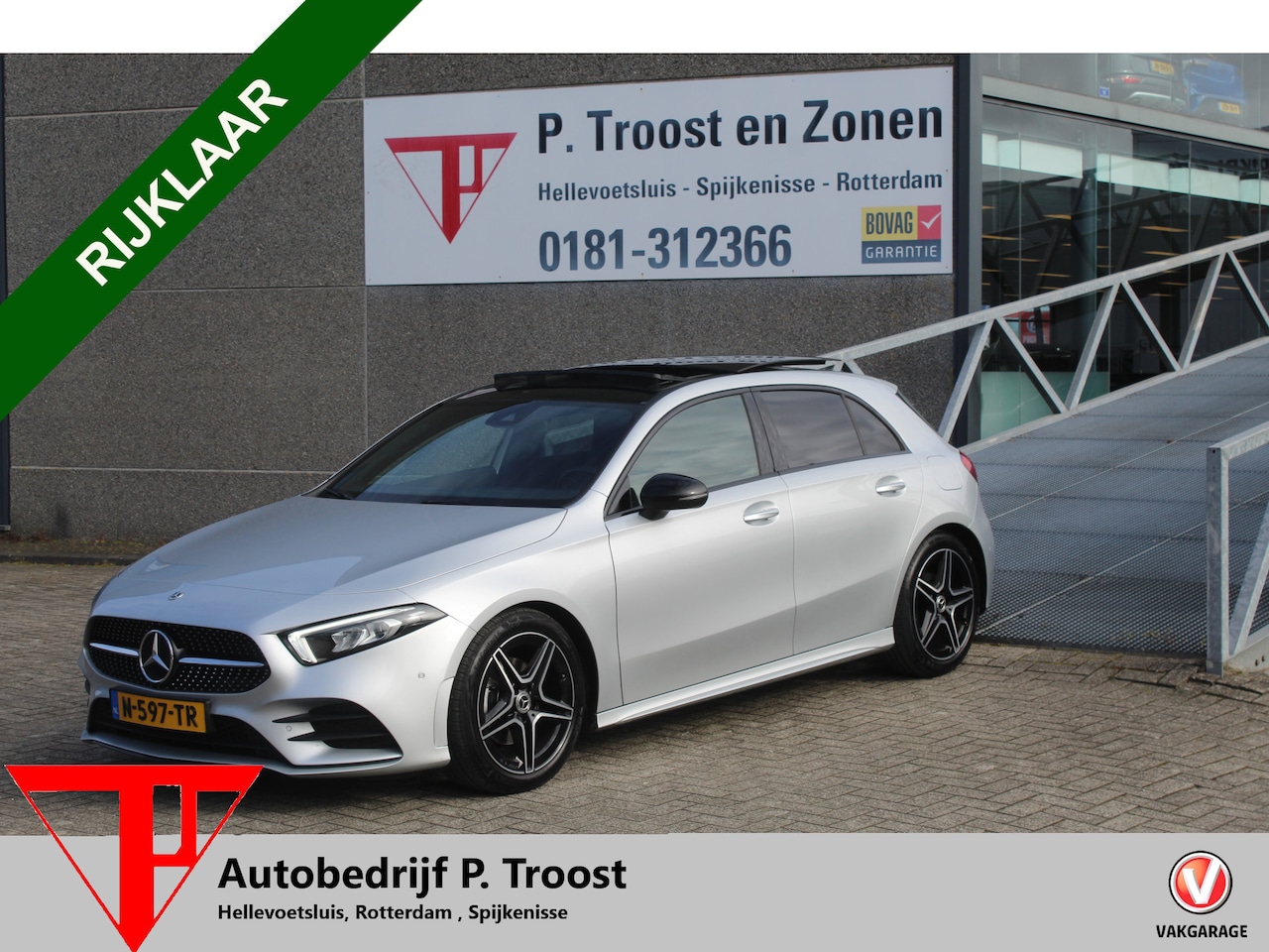 Mercedes-Benz A-klasse - 180 AMG Night pakket Panoramadak/Stoelverwarming/Sfeerverlichting/DAB/Achteruitrijcamera/C - AutoWereld.nl
