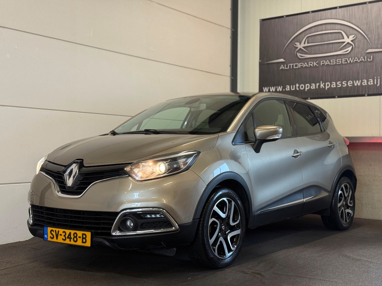 Renault Captur - 1.2 TCe Dynamique NWE D-Ketting, Cruise Control, Trekhaak, Keyless, Navigatie, Airco, Onde - AutoWereld.nl