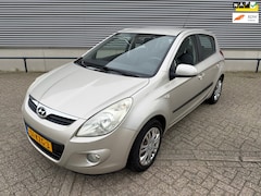 Hyundai i20 - i20 1.2i DynamicVersion | NAP | Lage Kilometerstand | Slechts 3 Eigenaren | Zuinig & Betro