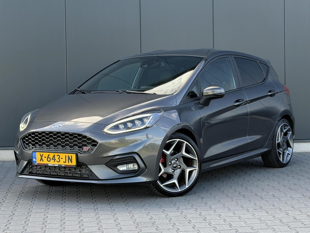 Ford Fiesta - 1.5 EcoBoost ST-3 200PK - Performance - B&O Audio - Led Koplampen - AutoWereld.nl