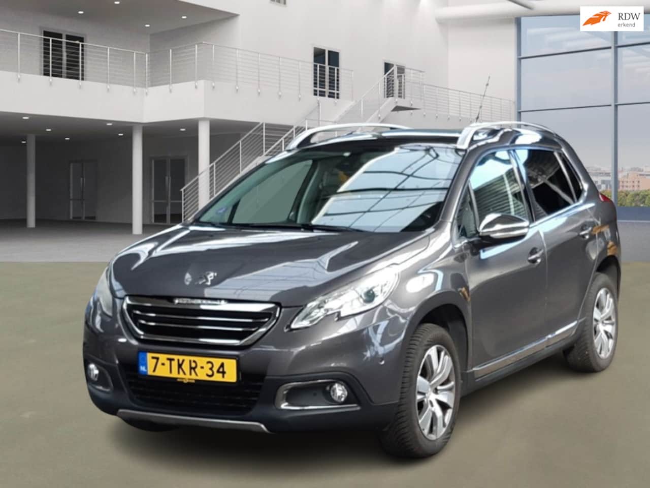 Peugeot 2008 - 1.2 VTi Allure Pack Premium Plus AUT PANO NAVI PSENSOR CRUISE 2 X SLEUTELS - AutoWereld.nl