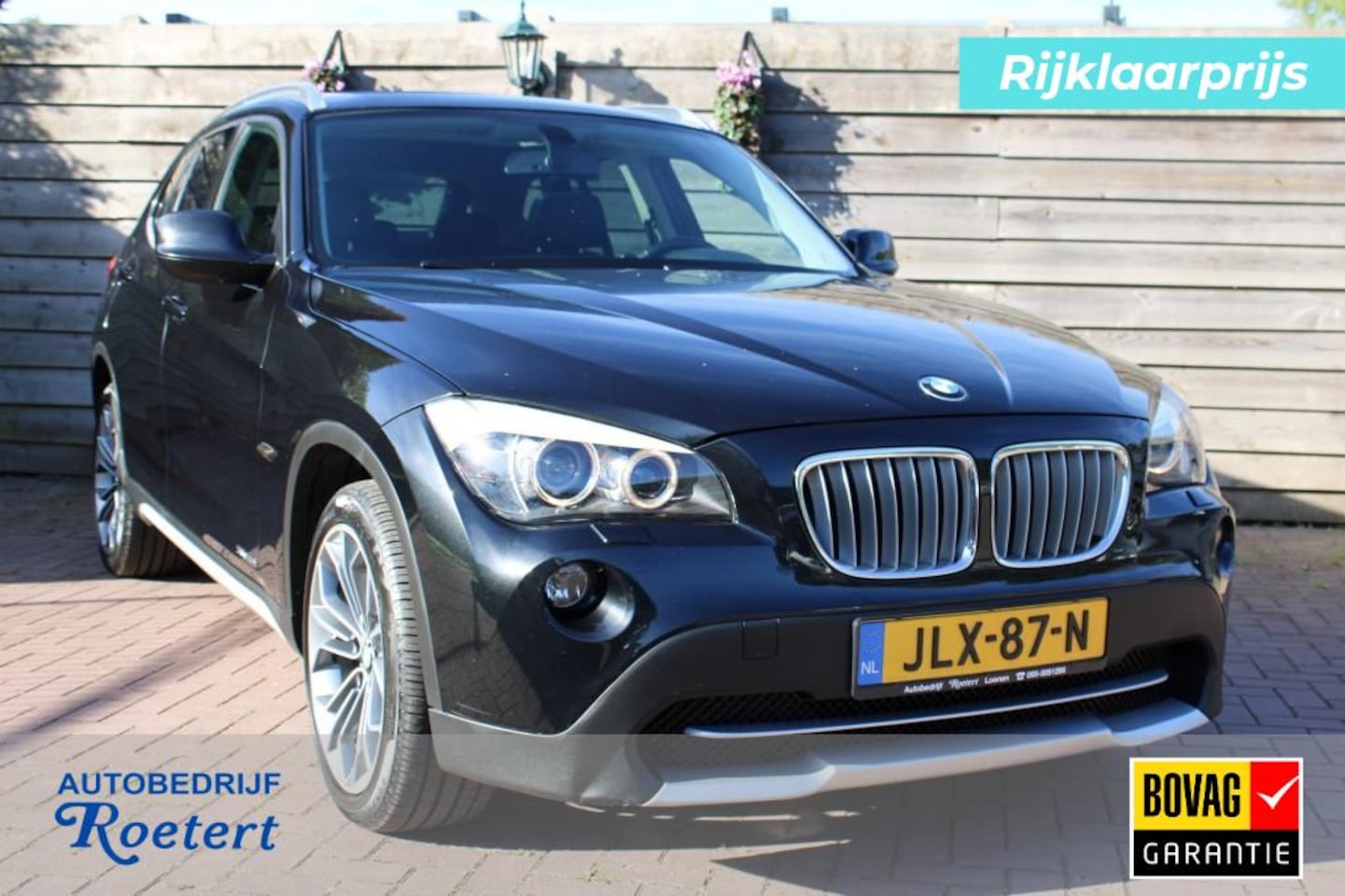 BMW X1 - xDrive28i 258pk 4WD Automaat Executive ECC/leer/navi/panodak/trekhaak - AutoWereld.nl