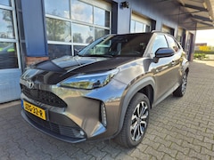 Toyota Yaris Cross - 1.5 HYBRID 115 FIRST, Parkeer sensoren, Camera, Stuur/stoel verwarming, Keyles, Carplay, A