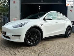 Tesla Model Y - Long Range AWD 75 kWh | Elektrisch | 2022 | Panoramadak | Premium Audio | Keyless | Verwar