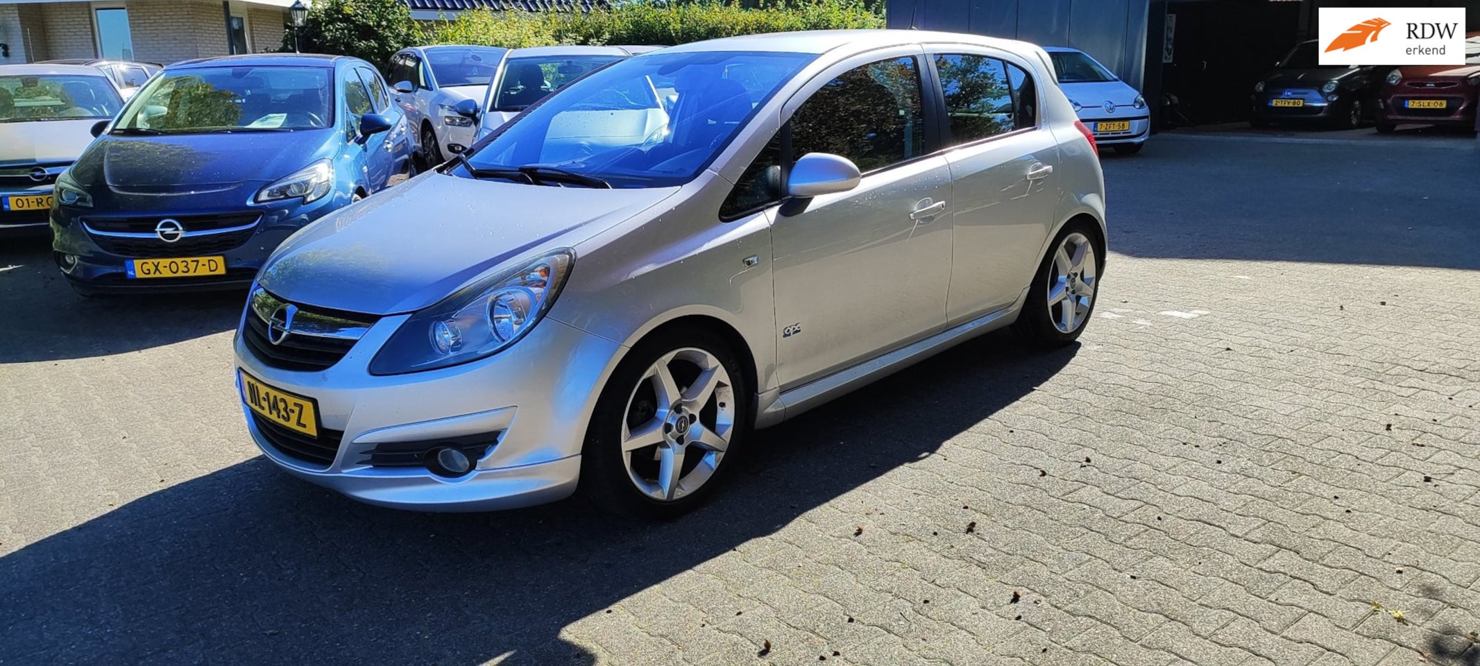 Opel Corsa - 1.4-16V Cosmo bj 2010 OPC line airco - AutoWereld.nl