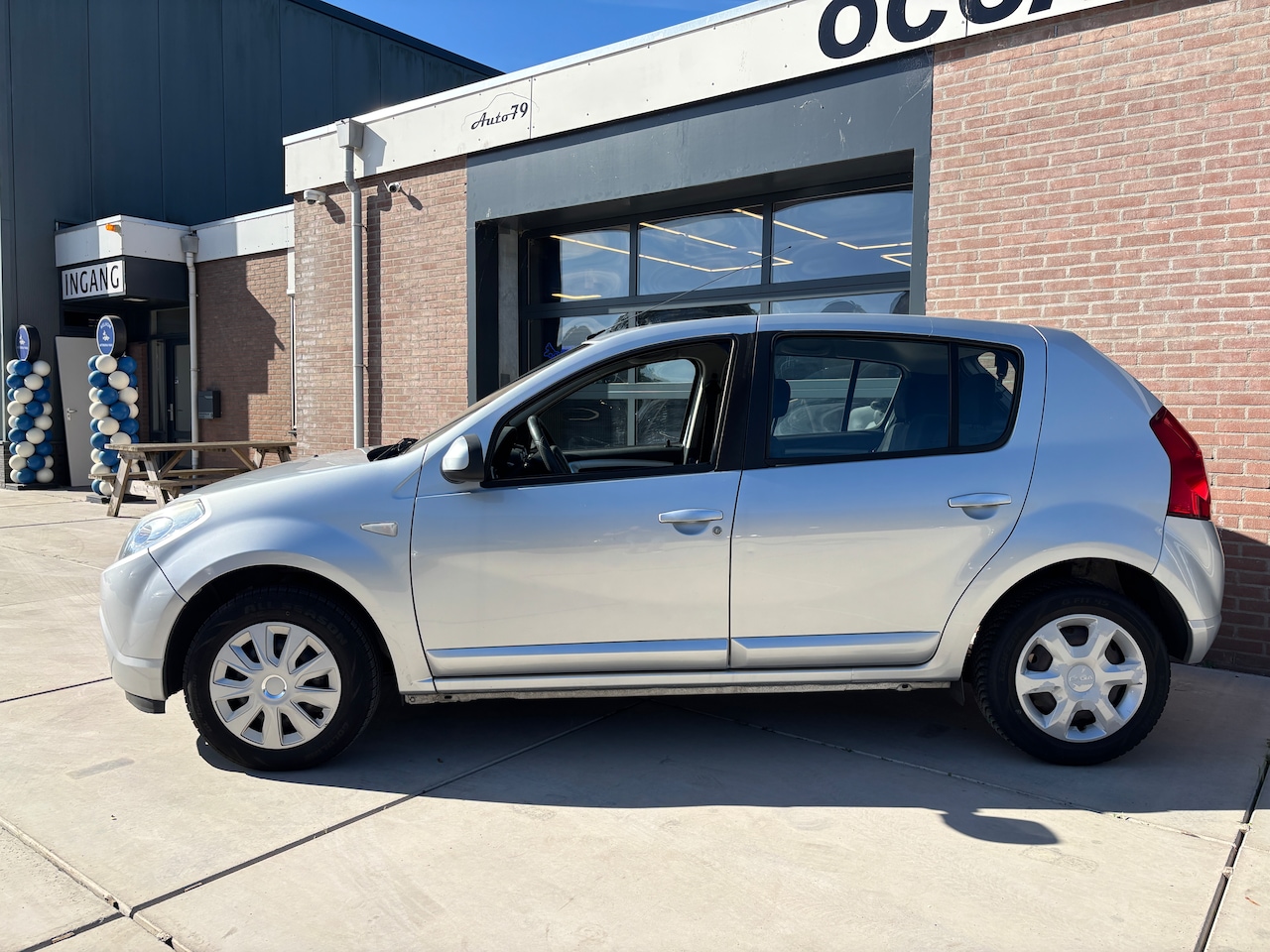 Dacia Sandero - 1.2 Lauréate | Org-NL auto. Airco. Stuurbekr. APK. Onderhouden.
