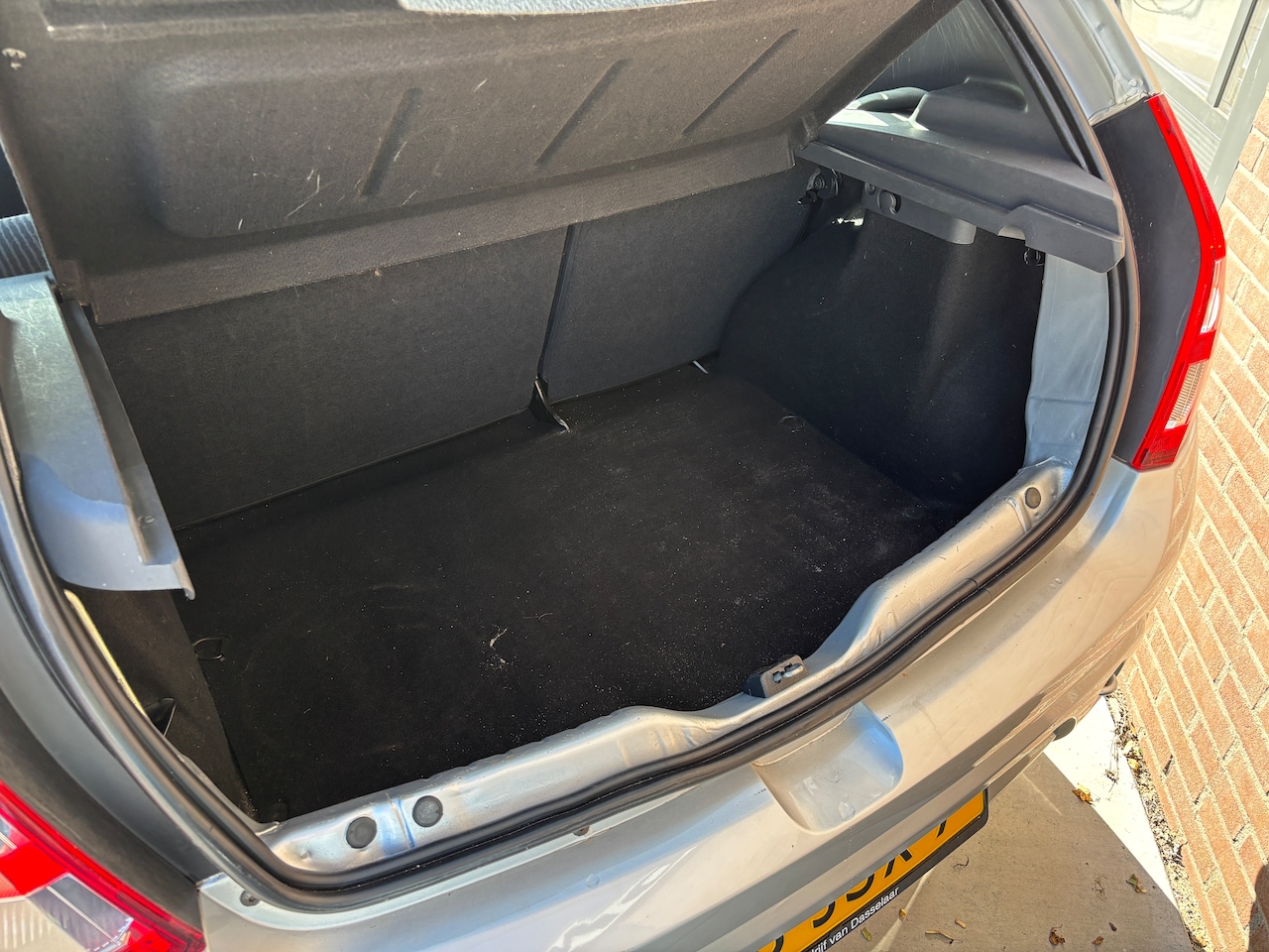 Dacia Sandero - 1.2 Lauréate | Org-NL auto. Airco. Stuurbekr. APK. Onderhouden.