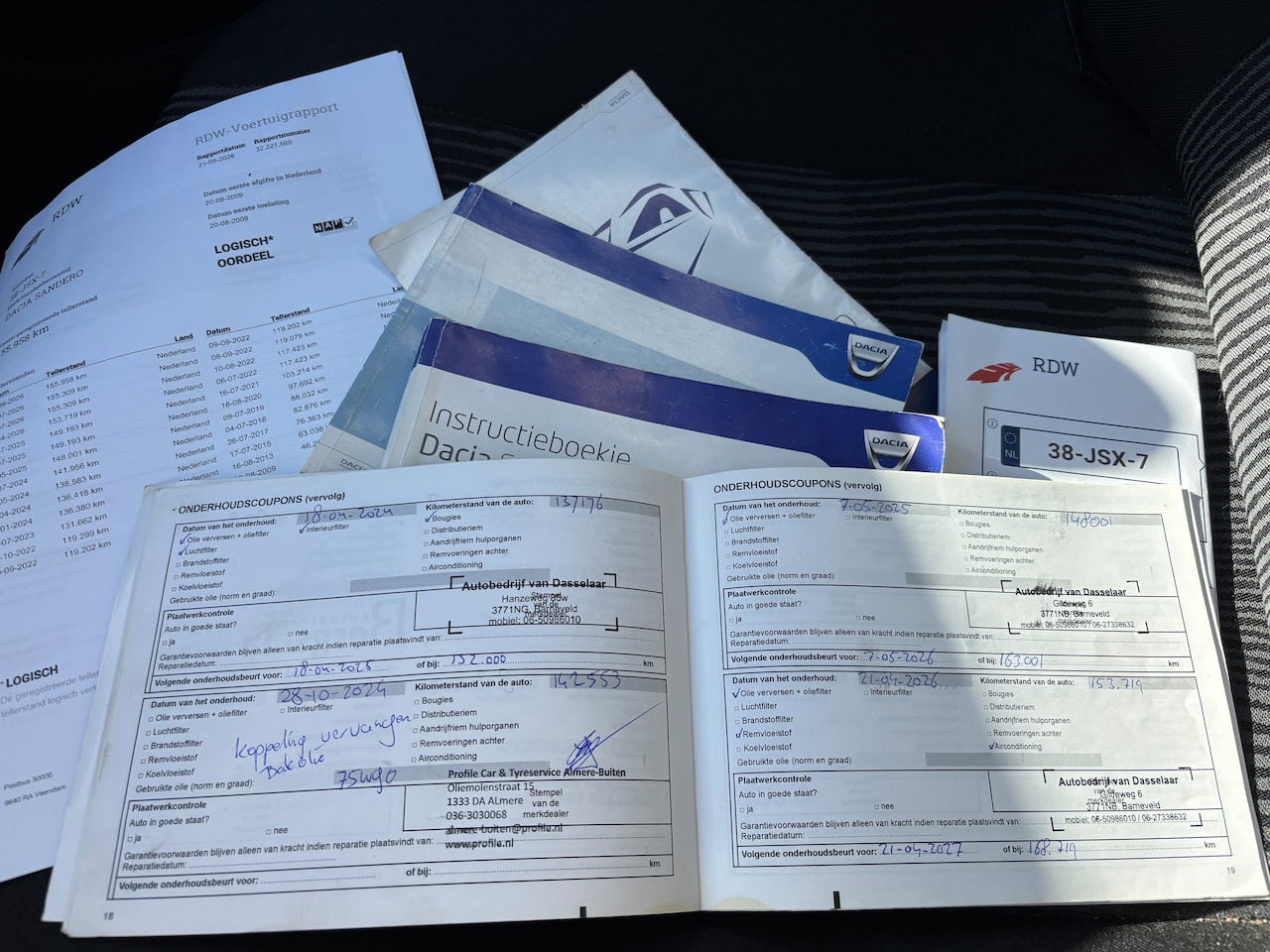 Dacia Sandero - 1.2 Lauréate | Org-NL auto. Airco. Stuurbekr. APK. Onderhouden.