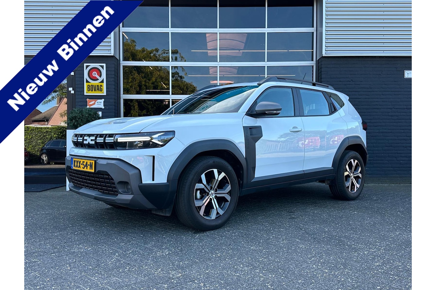 Dacia Duster - 100 ECO-G Expression, Airco, Camera, CarPlay, Cruise, Virtual Cockpit, Bluetooth, DAB, Saf - AutoWereld.nl