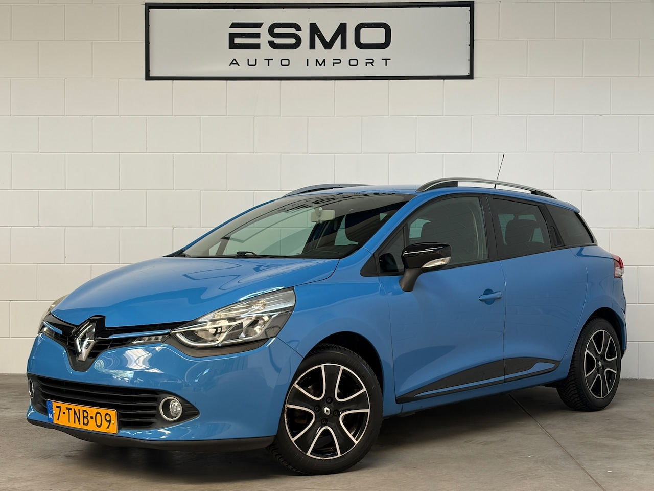 Renault Clio Estate - 0.9 TCe Expression All-season banden PDC Airco Navigatie Multimedia - AutoWereld.nl
