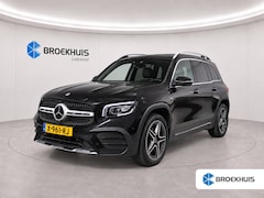 Mercedes-Benz GLB - 200 163PK AMG-LINE AUTOMAAT / NAVI / LEDER / CLIMA / FULL-LED / PDC / 19" LMV / PANO. DAK