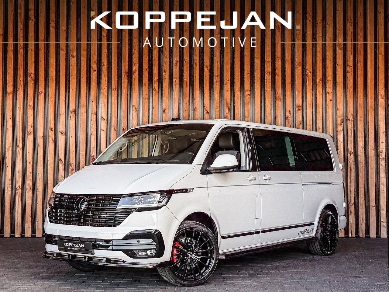 Volkswagen Transporter Caravelle - 2.0 TDI 204PK DSG Dubbele Cabine L2H1 | 2X SCHUIFDEUR | LED | NAVI | CRUISE | CLIMATRONIC - AutoWereld.nl