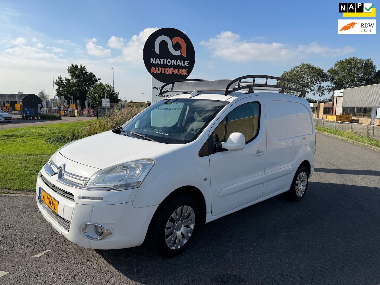 Citroën Berlingo - 1.6 HDi 500 Club | 2014 | Diesel | Handgeschakeld | EURO 5 | APK - AutoWereld.nl