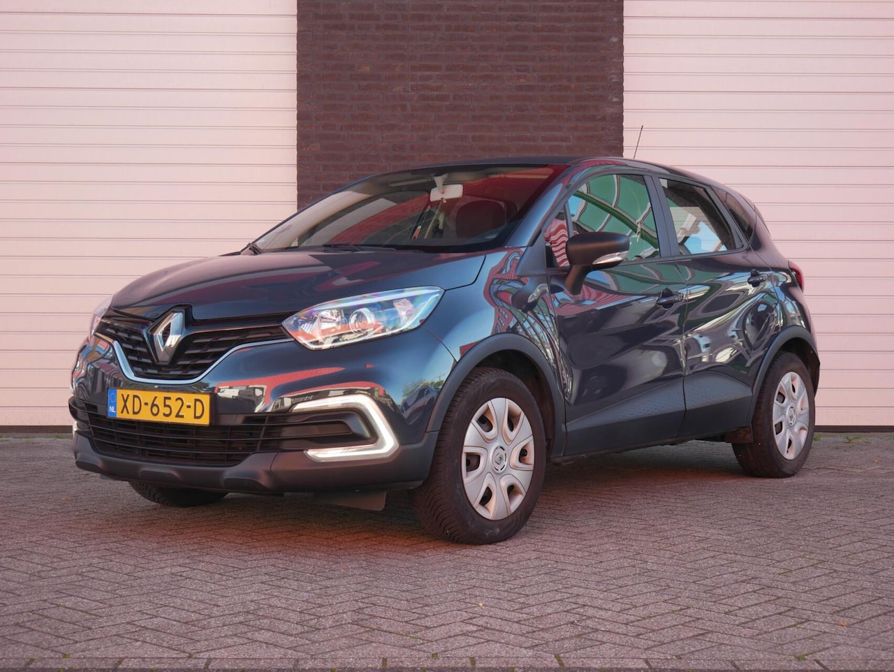 Renault Captur - 0.9 TCe Life Trekhaak| Cruise| Airco - AutoWereld.nl