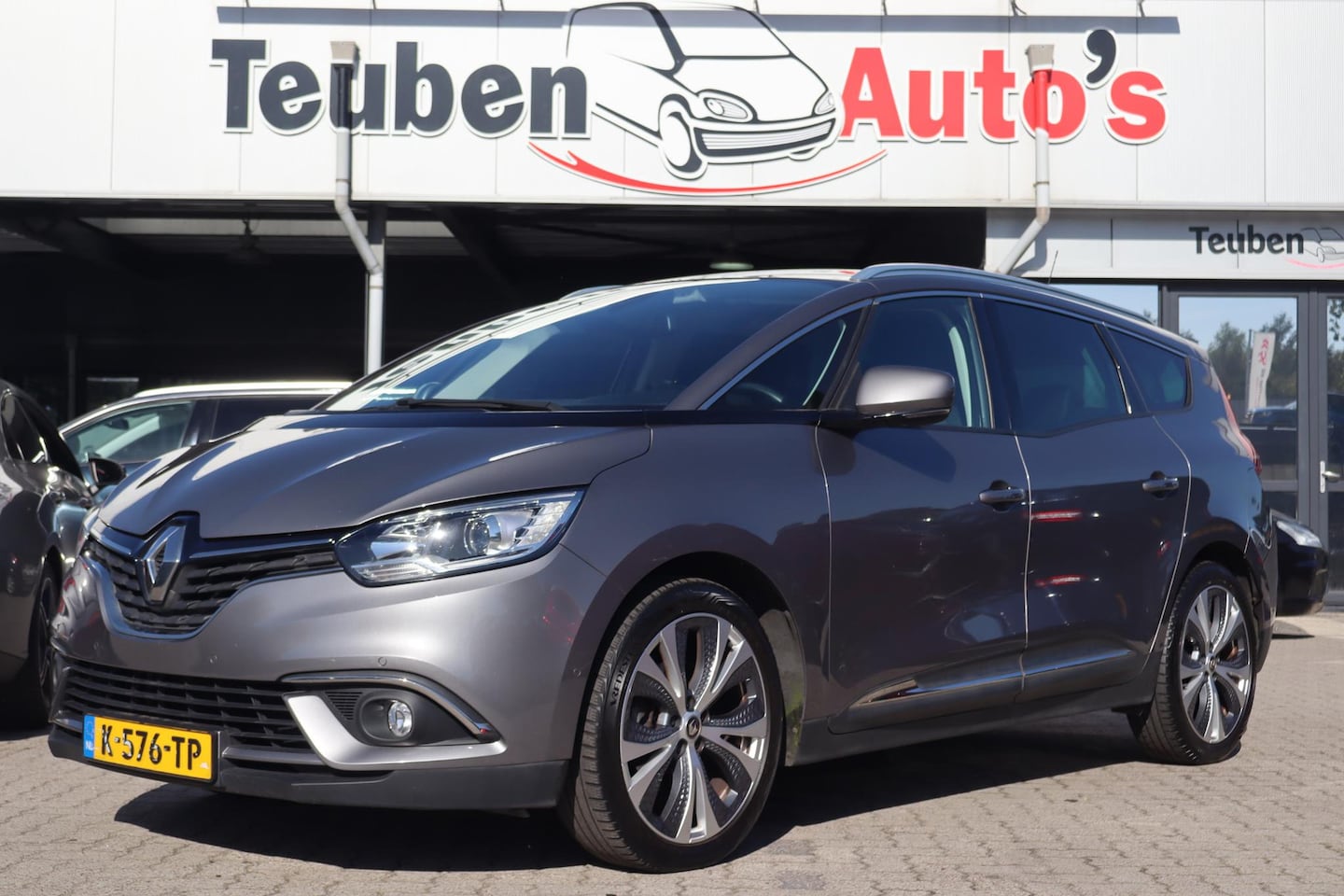 Renault Grand Scénic - 1.2 TCe Intens | 7 Persoons | Trekhaak | Lane assist | Cruise Control | Navigatie - AutoWereld.nl