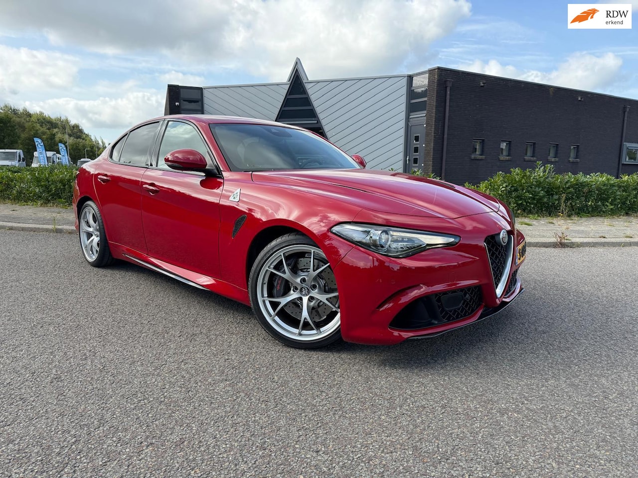 Alfa Romeo Giulia - 2.9 V6 Quadrifoglio | 510PK | Carbon | Harman Kardon | Adaptive Cruise Control |Elektrisch - AutoWereld.nl
