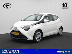 Toyota Aygo - 1.0 VVT-i x-play | NL Auto | Dealer Onderhouden | Achteruitrijcamera |