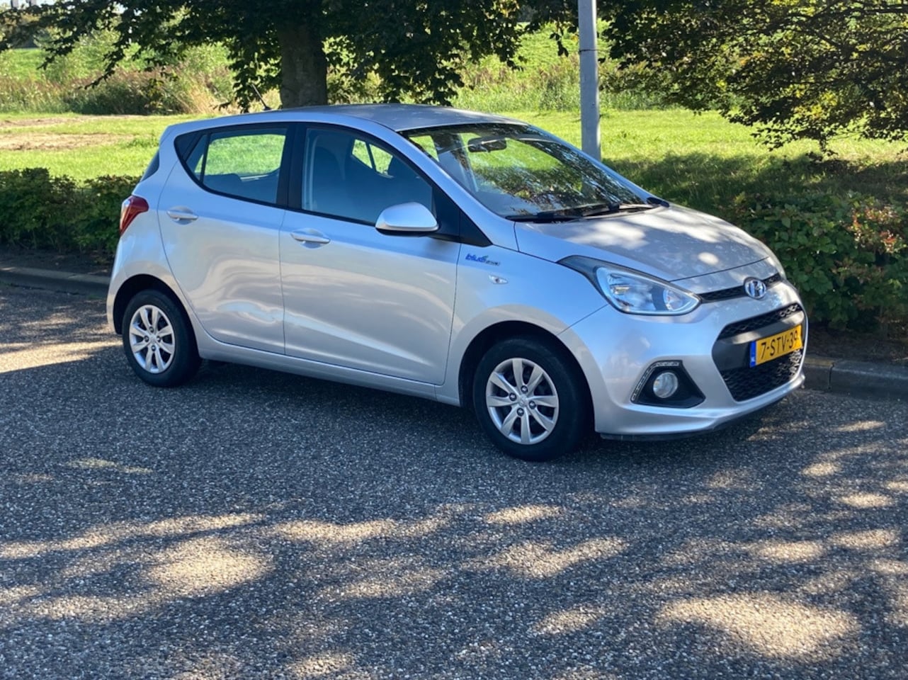 Hyundai i10 - 1.0i i-Motion Comfort Plus rijklaar incl. nw apk!! - AutoWereld.nl