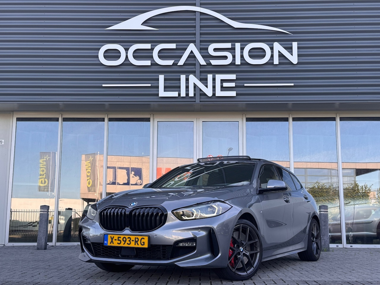 BMW 1-serie - 118i M-Sport | Pano | Stoelvw | Carplay | H&K - AutoWereld.nl