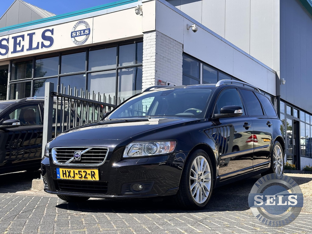 Volvo V50 - 2.4i Summum 170PK/GEARTRONIC/XENON/LEDER - AutoWereld.nl
