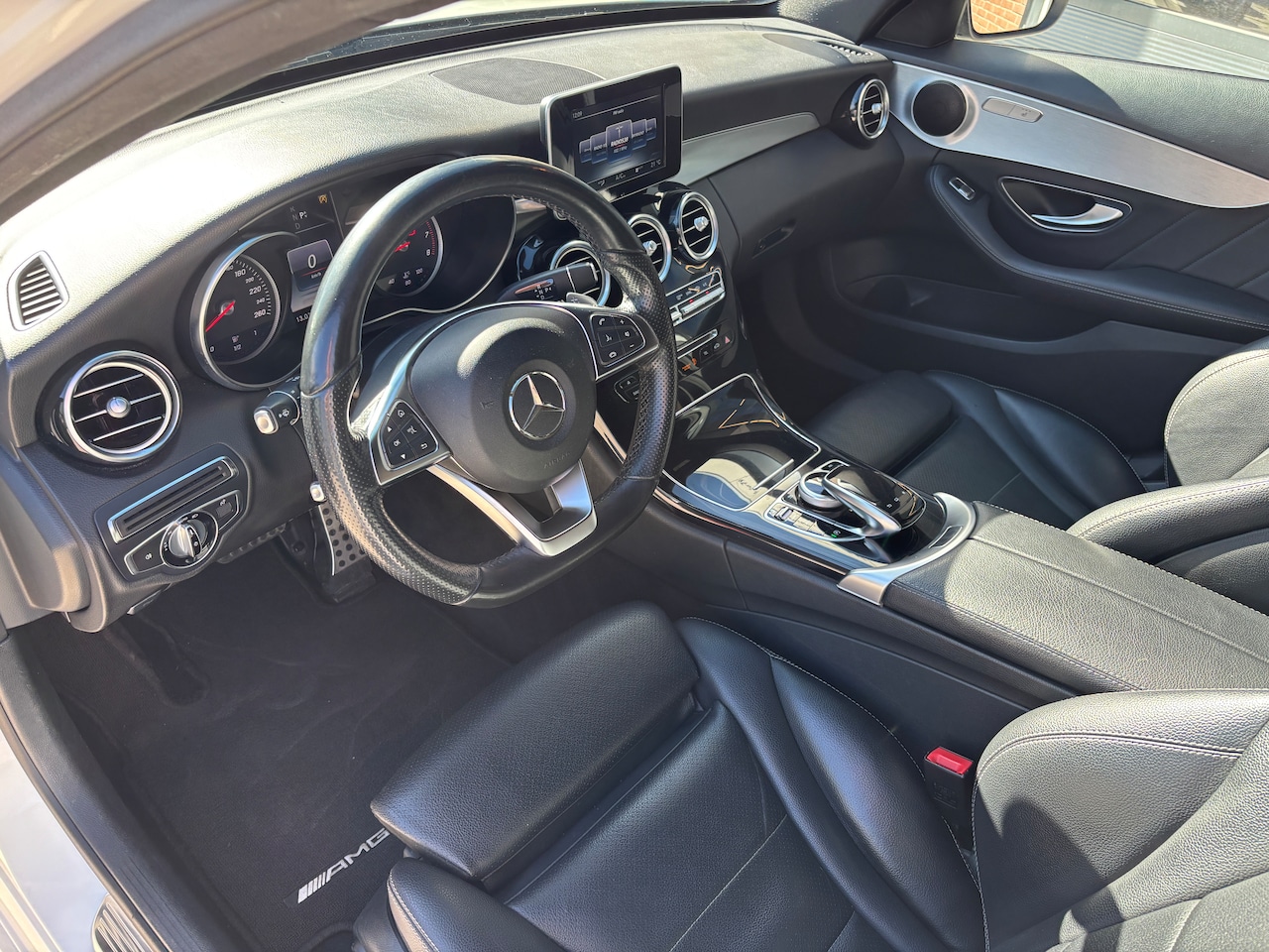 Mercedes-Benz C-klasse Estate - 180 Edition 1 AMG-Line | Night Pakket. Leder. Navi. Led.