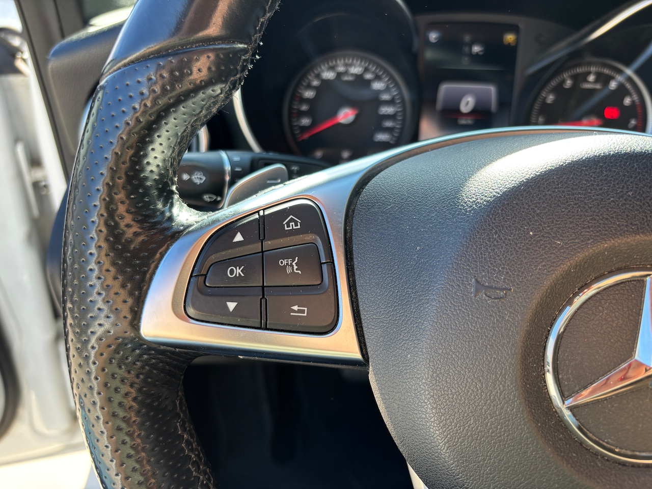 Mercedes-Benz C-klasse Estate - 180 Edition 1 AMG-Line | Night Pakket. Leder. Navi. Led.