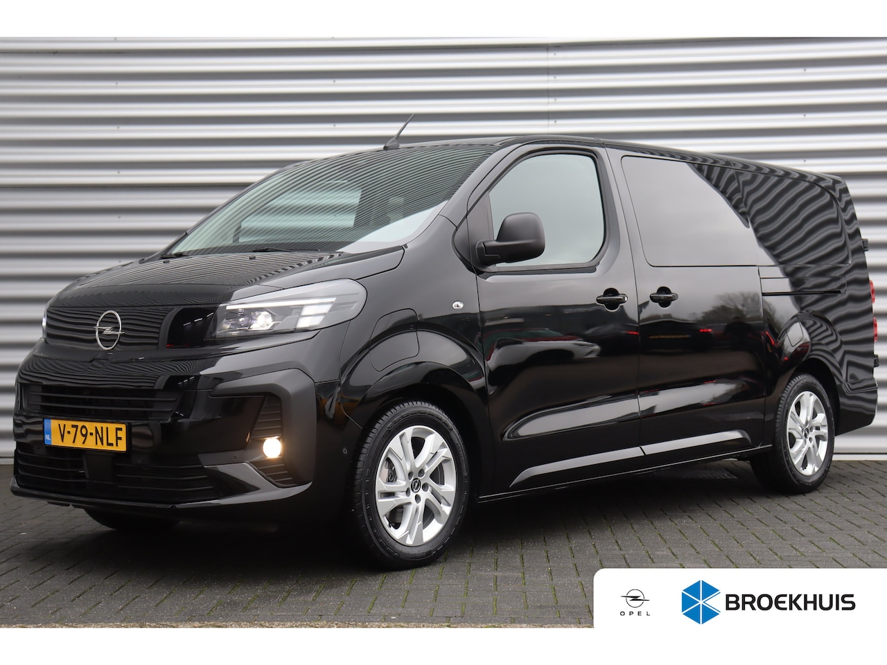 Opel Vivaro-e - L3H1 DC 75KWH 136PK AUTOMAAT / NAVI / FULL-LED / CLIMA / KEYLESS / PDC / CAMERA / 17" LMV - AutoWereld.nl