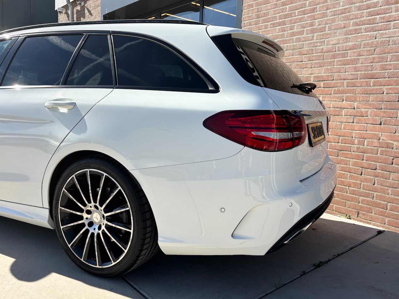 Mercedes-Benz C-klasse Estate - 180 Edition 1 AMG-Line | Night Pakket. Leder. Navi. Led.
