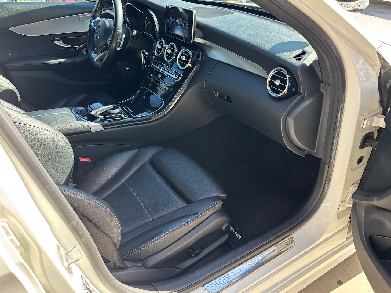 Mercedes-Benz C-klasse Estate - 180 Edition 1 AMG-Line | Night Pakket. Leder. Navi. Led.
