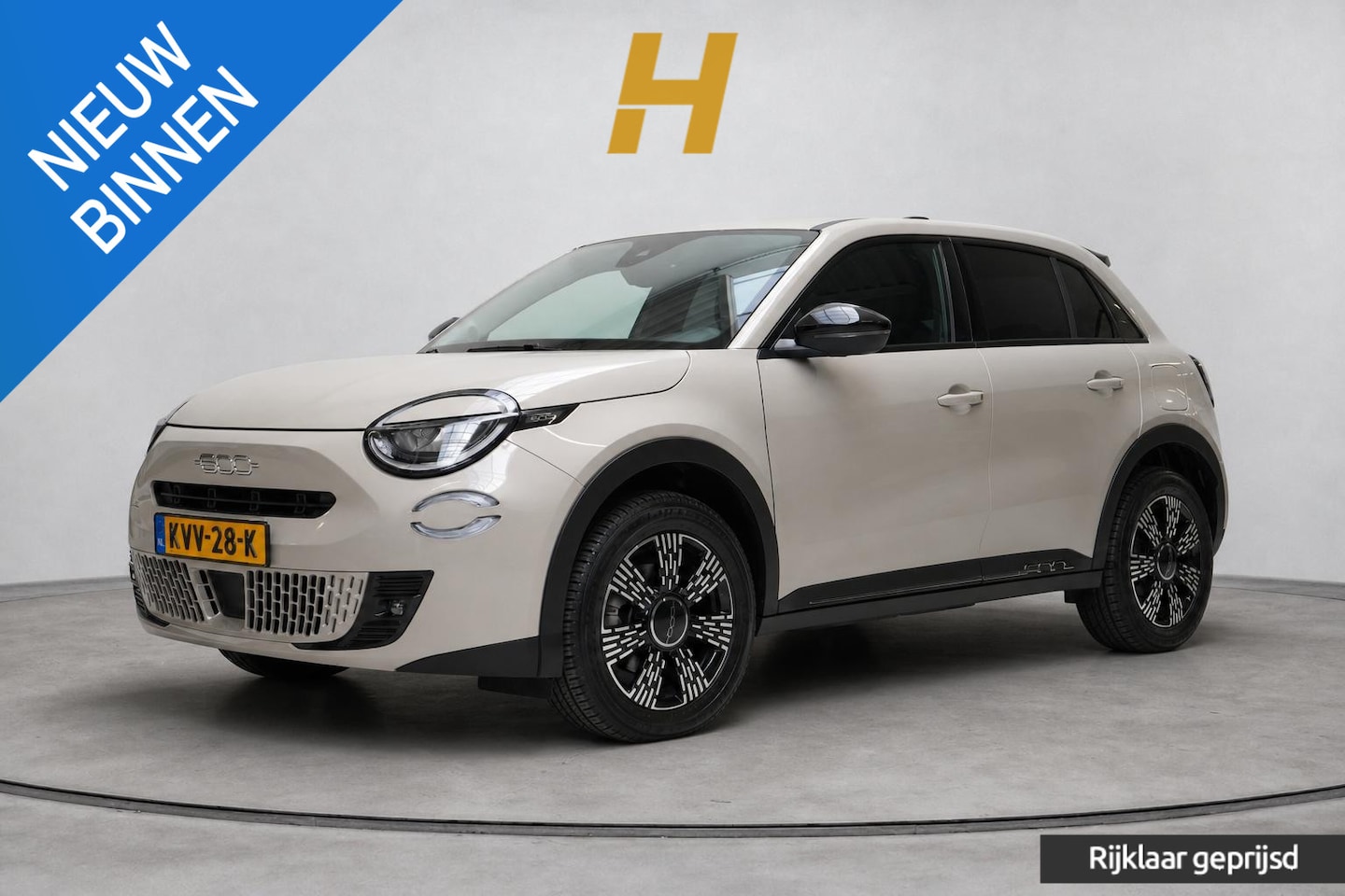 Fiat 600 - 1.2 Hybrid Urban | Achteruitrijcamera | Carplay | Climate control | Cruise control | Parke - AutoWereld.nl